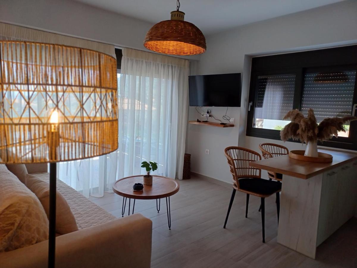 Amelia Luxury Suite Nikiana Exterior foto